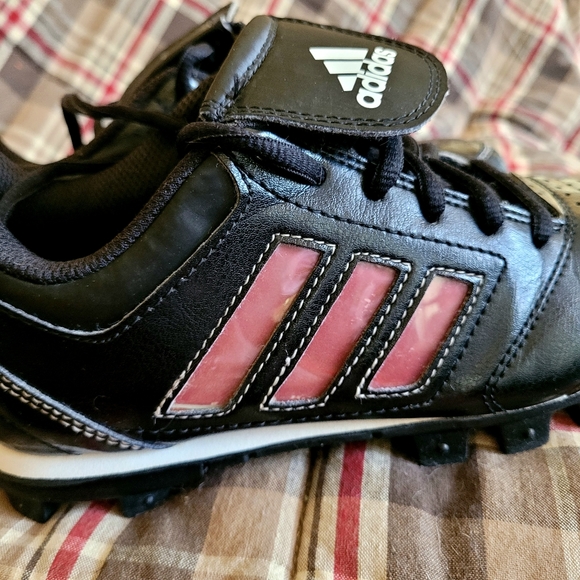 Kids Addias Cleats - Picture 3 of 8